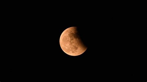 Watch the partial lunar eclipse of the Full Hunter's Moon on Oct. 28 in ...