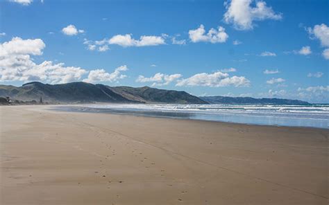 Waimarama Beach / North Island / New Zealand // World Beach Guide