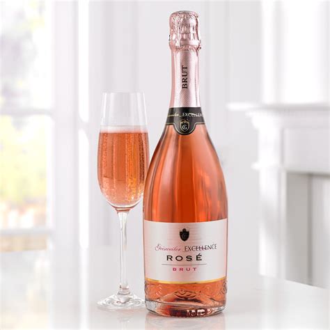 Boozy Basics: How To Drink Rosé Right - Unsobered