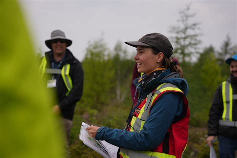 Canada’s carbon-storing peat digs up a climate conundrum | Canada's National Observer: Climate News