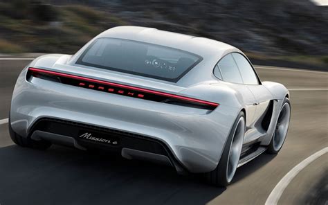 A Look at the All-Turbo Porsche 911, Electric Mission E Concept | Tech Pep