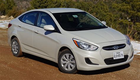 File:2015 Hyundai Accent US (cropped).jpg - Wikimedia Commons