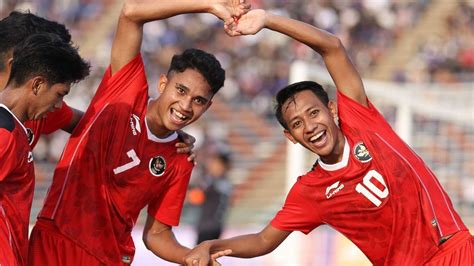 Marselino Ferdinan shines for Indonesia as late show downs plucky Philippines in Southeast Asian ...