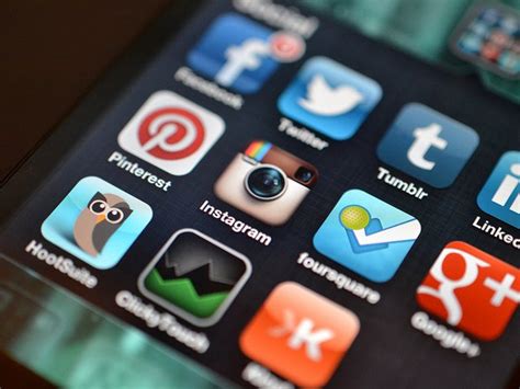 How Teens Use Social Media - Modern Learners