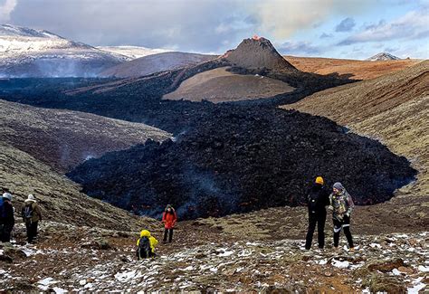 Volcano Hike Iceland - Volcano tour in Geldingadalir and Merardalir Iceland