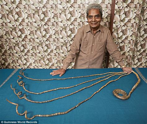 kmhouseindia: Indian man with the world's longest fingernails on ONE HAND