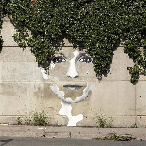 24 Pieces Of Street Art That Creatively Play With Their Surroundings