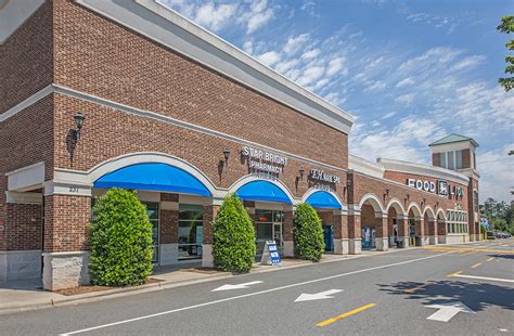 Food Court – Concord Mills Mall | Lem Lynch Photography