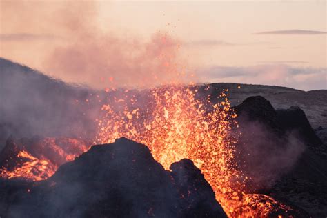 Close Up Shot of Volcanic Eruption · Free Stock Photo