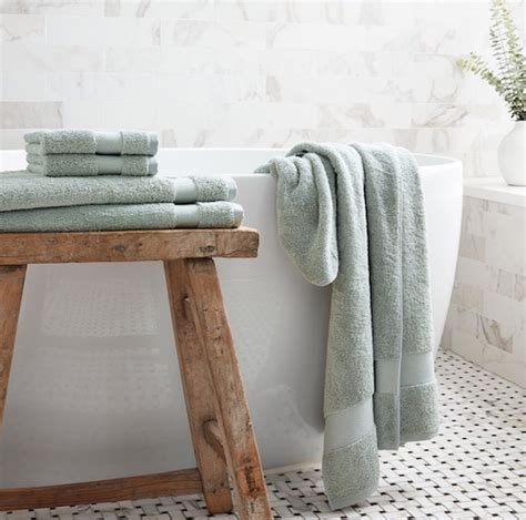 Boll & Branch’s New Organic Cotton Towels Make My Morning Shower Is So Much Better - SHEfinds