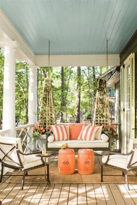 24 Relaxing Wraparound Porch Decor Ideas - Shelterness