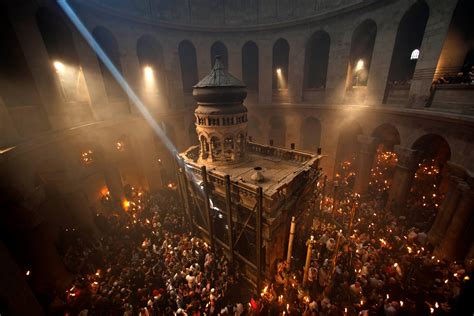 Orthodox Christians Mark 'Holy Fire' Easter Ceremony In Jerusalem - I24NEWS