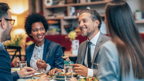 The Ordering Etiquette To Avoid An Awkward Business Lunch