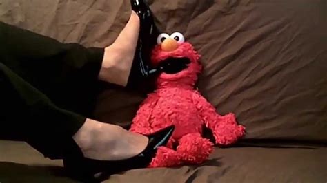 elmo wants my stinky feet - YouTube