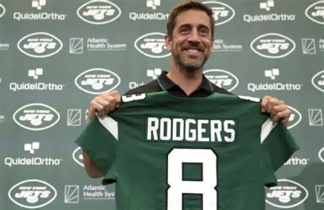 Aaron Rodgers: QB is introduced by the Jets and projects his future ...