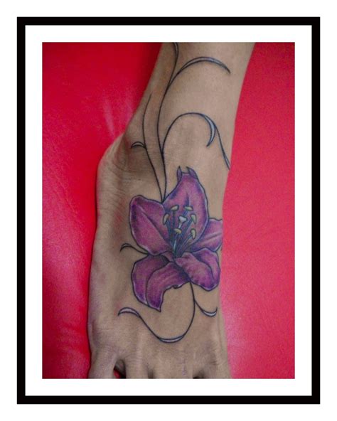 Downtown Tattoo Studio - Buenos Aires: LILIUM TATTOO