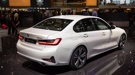 2019 BMW 3 Series hopes to be the sport sedan benchmark again - CNET