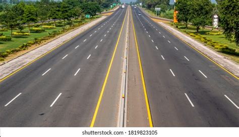 10,103 Two Lane Highway Images, Stock Photos & Vectors | Shutterstock