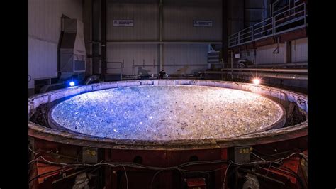 Casting a $20 Million Mirror for the World’s Largest Telescope - YouTube