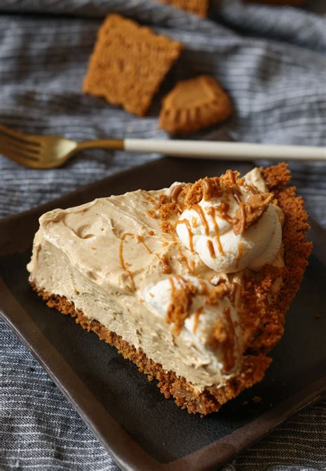 Cookie Butter Pie - Cookies and Cups