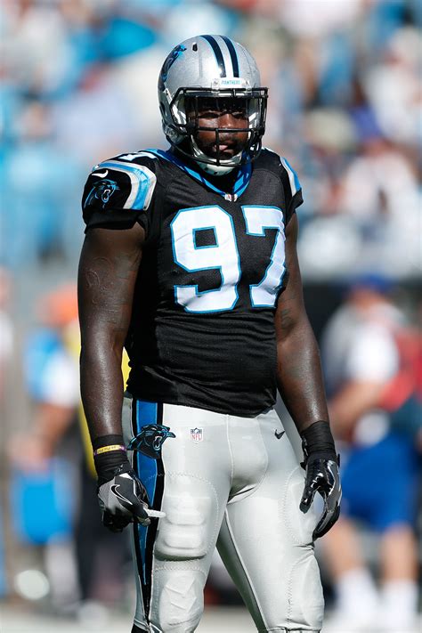 Panthers Re-Sign DE Mario Addison