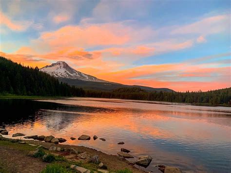 Trillium lake sunset June 2019 : oregon