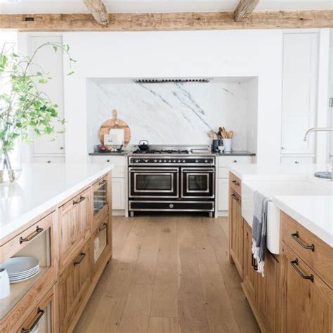 30 Breathtaking Farmhouse Kitchens - The Unlikely Hostess