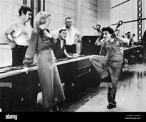 MODERN TIMES 1936 Charlie Chaplin silent film Stock Photo - Alamy