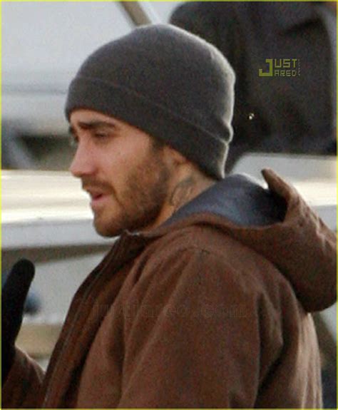 Jake Gyllenhaal Has a Neck Tattoo: Photo 814421 | Photos | Just Jared ...