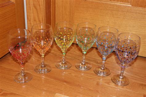 Hand Painted Wine Glasses: 51 DIY Ideas | Guide Patterns