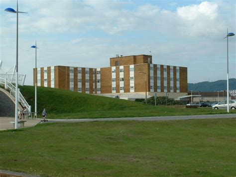 Aberavon Beach Hotel © Chris Shaw :: Geograph Britain and Ireland