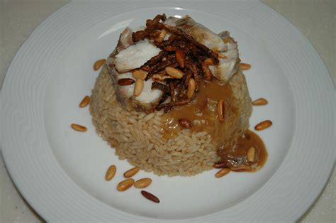 Sayadieh Samak. Fish rice with a thick onion sauce | Persian food iranian cuisine, Armenian ...