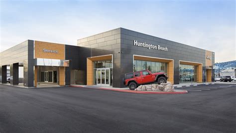 Huntington Beach Jeep - Facade System Projects | Azusa, CA | United Best