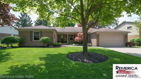 17305 Vacri Ln, Livonia, MI 48152 | MLS# 2200036043 | Redfin