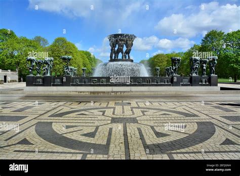 fountain in Vigeland Park in Oslo, Norway Stock Photo - Alamy