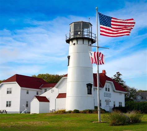 14 Best Coastal Massachusetts Towns to Live in 2024 | Redfin