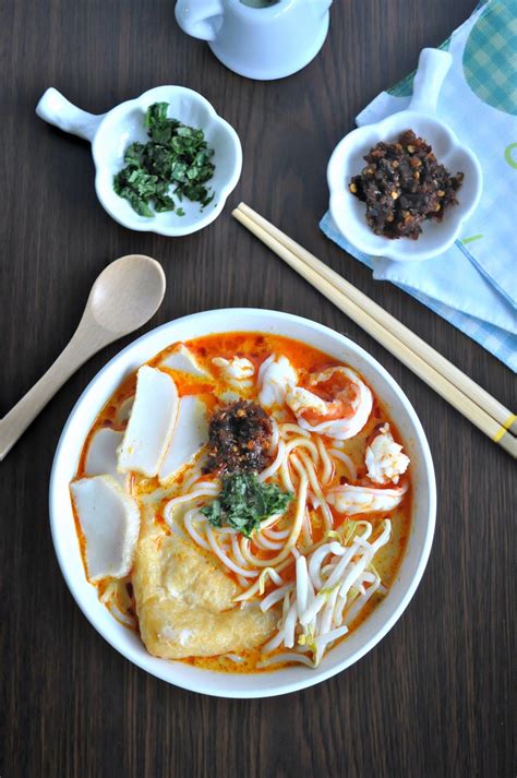 Singapore Laksa 新加坡叻沙 | Recipe | Food processor recipes, Food garnishes, Singapore food