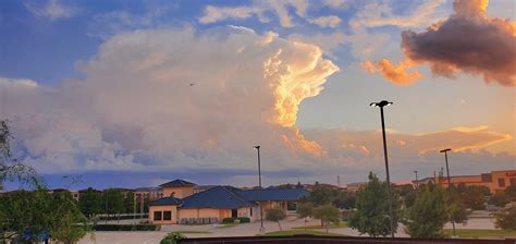 Beautiful Storm Denton, TX : r/weather