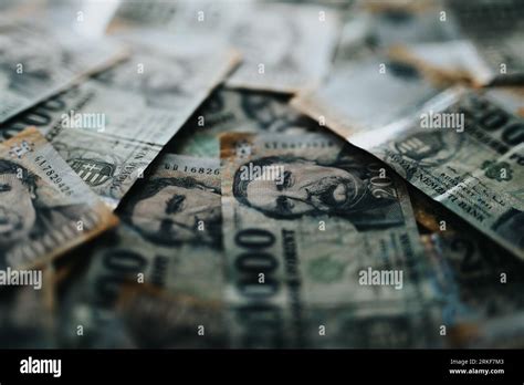 A stack of Hungarian Forint currency notes Stock Photo - Alamy