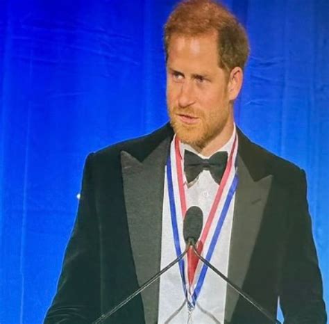 Prince Harry steps out solo to accept aviation award after withdrawing ...