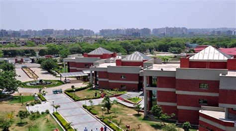 Delhi govt adds 1,330 new seats to 9 courses at IP University ...