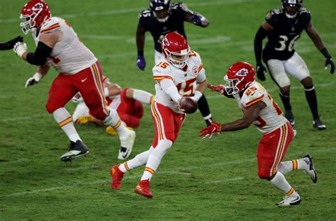 KC Chiefs injury report: Tyreek Hill, Clyde Edwards-Helaire return to ...