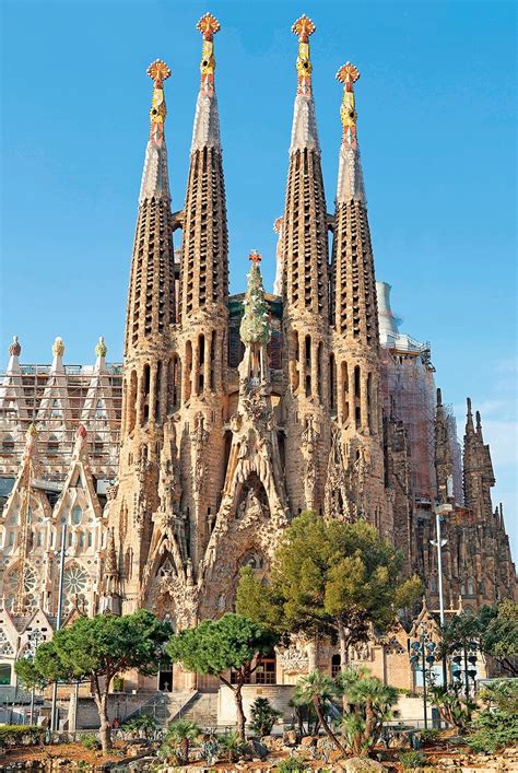 New Book by Taschen Examines All of Gaudí's Incredible Architecture