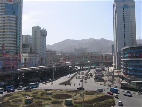 Traffic in downtown Urumqi | Overlooking the central train s… | Flickr