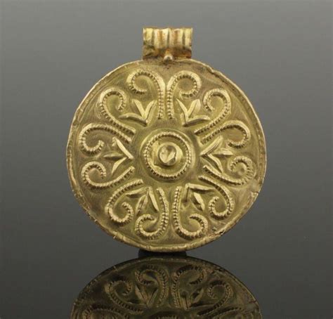 STUNNING LARGE ANGLO SAXON GOLD PENDANT - CIRCA 6th/7th Century AD 002 | Gold jewelry for sale ...