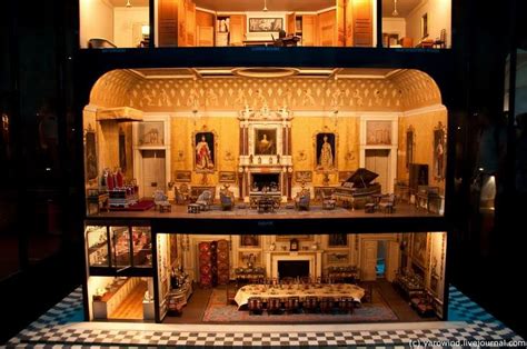 Queen Mary's Doll's House at Windsor Castle | Doll house, Queen mary ...