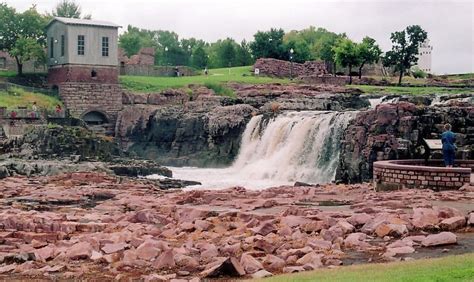 Top 5 Tourist Attractions in Sioux Falls, South Dakota | Things To Do ...