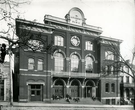 Please Enjoy the Show: Images of Richmond Theater — Google Arts & Culture