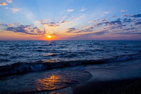 Best Spots for Northern Michigan Sunsets | Around Michigan