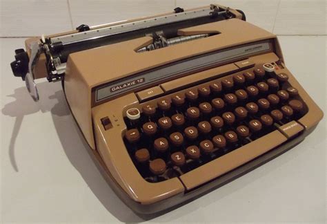 oz.Typewriter: Most Popular Models of Manual Portable Typewriters, 1980-90